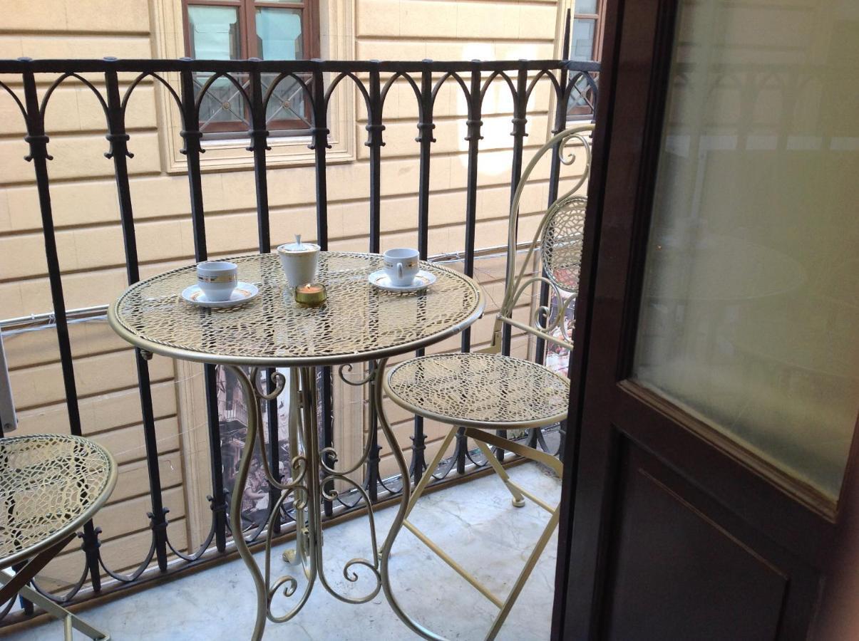 Vucciria 57 Locazione Turistica Nel Cuore Pulsante Della Movida! Apartment Palermo Bagian luar foto