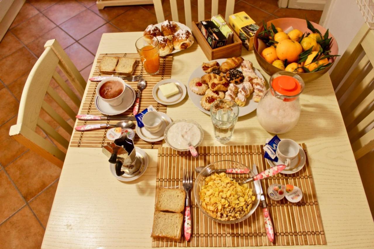 Vucciria 57 Locazione Turistica Nel Cuore Pulsante Della Movida! Apartment Palermo Bagian luar foto