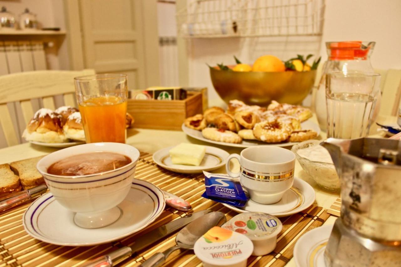 Vucciria 57 Locazione Turistica Nel Cuore Pulsante Della Movida! Apartment Palermo Bagian luar foto